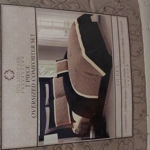 Queen oversized comforter set Hyland Park Collection